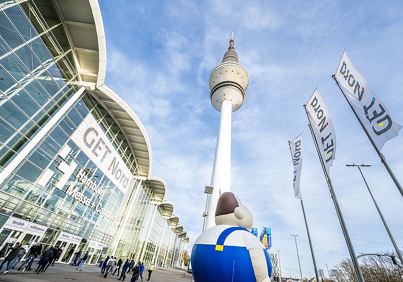 Blick auf Fernsehturm - Hamburg Messe und Congress