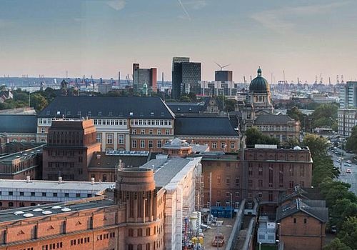 Anreise zur GET Nord - Blick über Hamburg vom Messegelände aus
